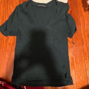 Brandy Melville cropped ribbed v neck